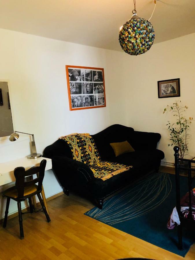 Cosy Room Close To Hbf & Fair Frankfurt am Main Exterior foto